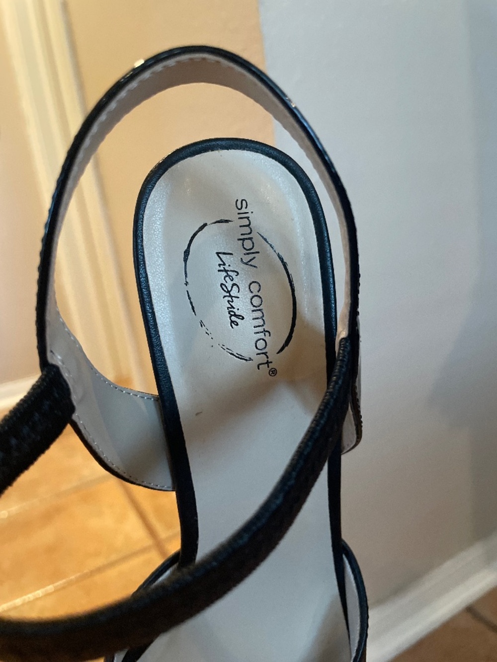 Women’s Simply Comfort Lifestride shoes - Picture 3 of 4